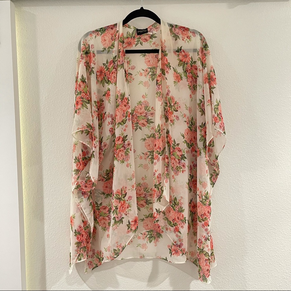 Floral lightweight kimono